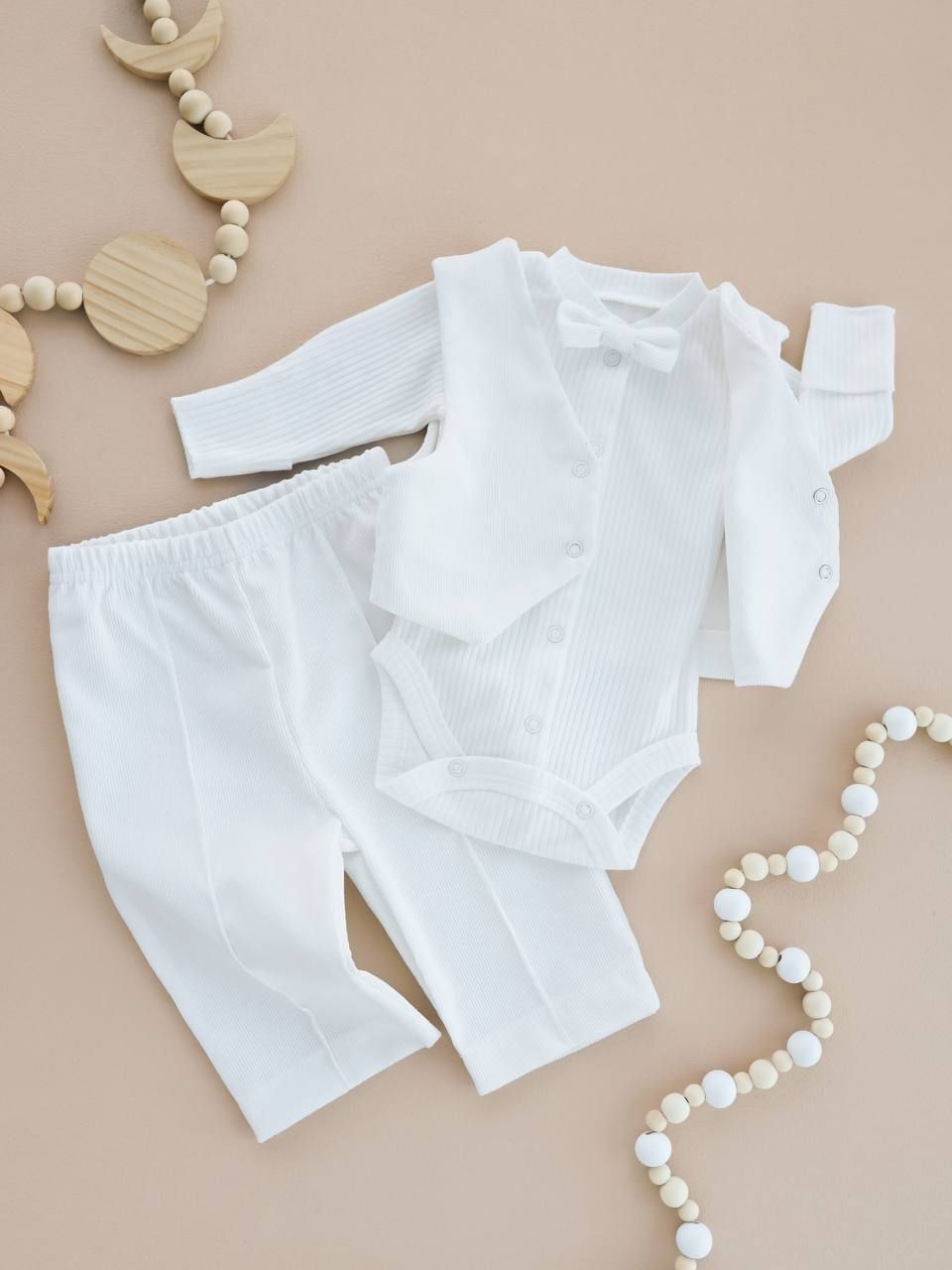 Костюм трійка, боді + жилетка та штани Молочний